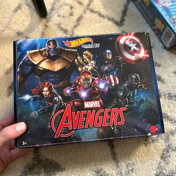 Marvel Avengers Hot Wheels Character Cars - Picture 1 of 13